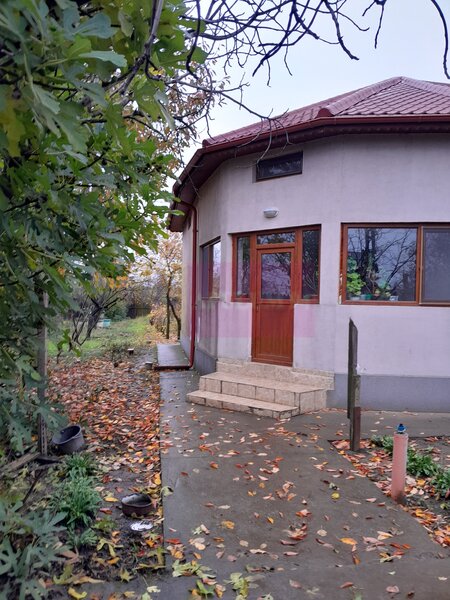 VANZARE CASA P+1 SAT ISLAZ COM. BRANESTI (IF)